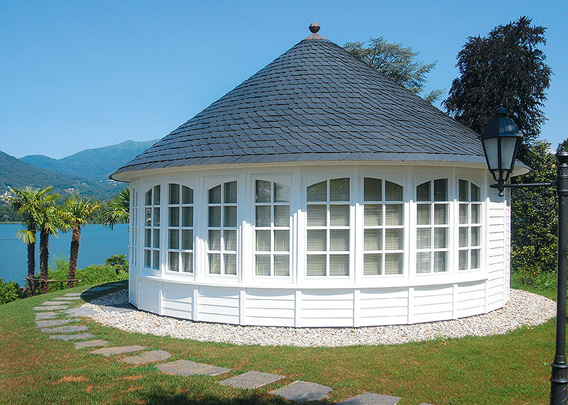 Pavillon mit Schieferdach